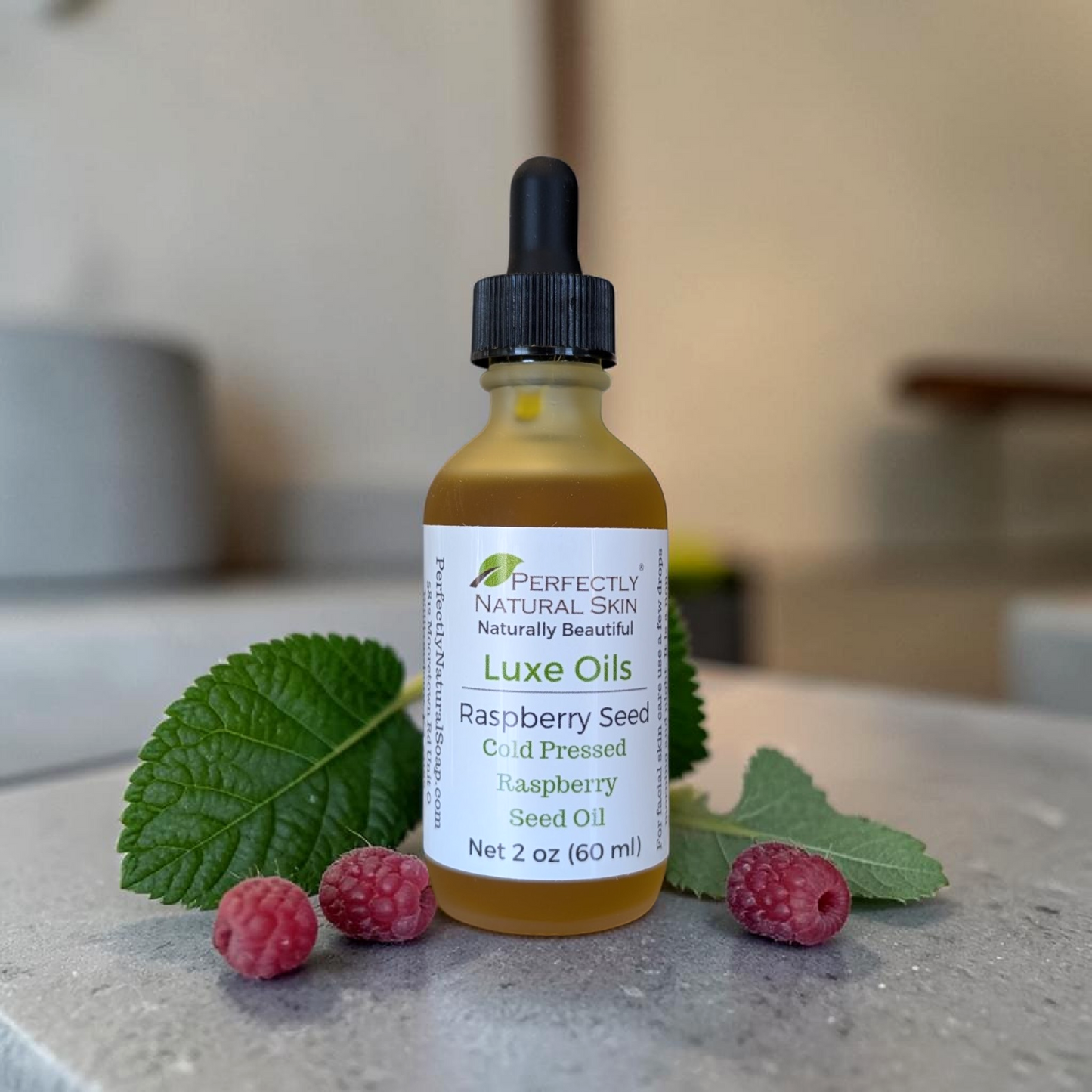 Luxe Oil raspberry seed oil 2 oz, antioxidant-rich facial oil with natural UV protection for glowing skin