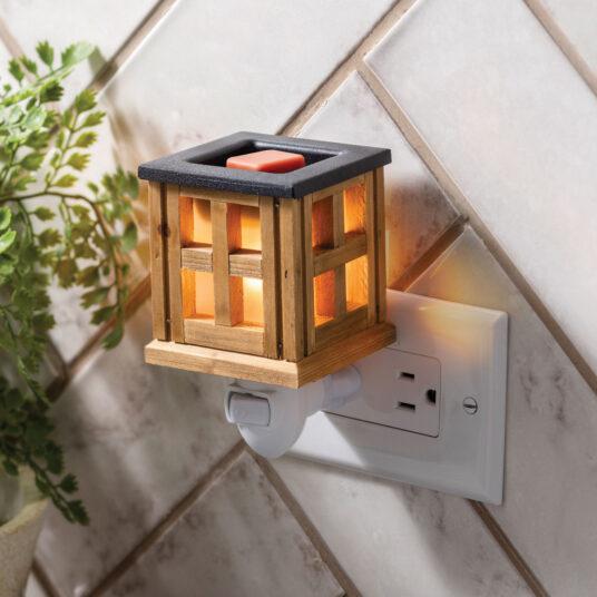 Oil and wax tart plug-in warmer Wood Lantern style, rustic wood-textured plug-in essential oil warmer