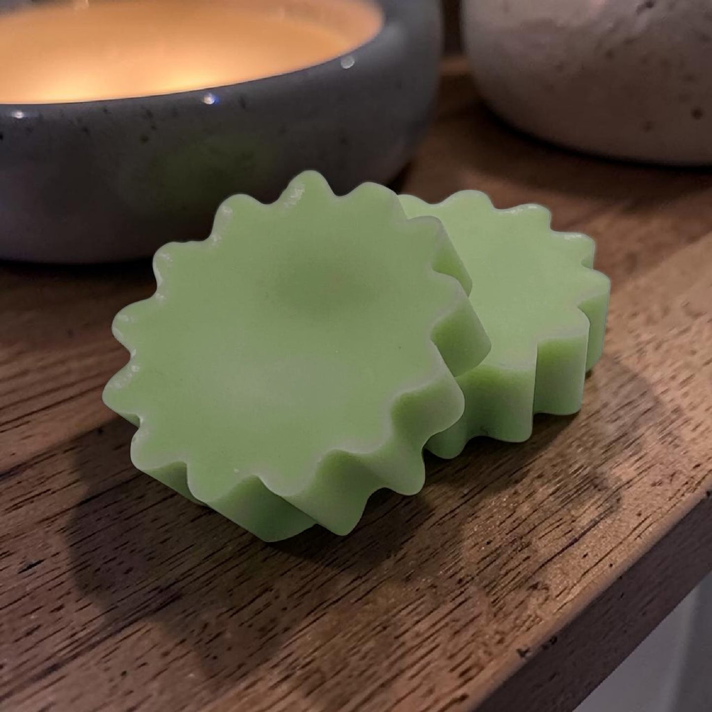 Wax tart individual 0.75 oz in green color, scented wax melt for electric or tea light wax warmer