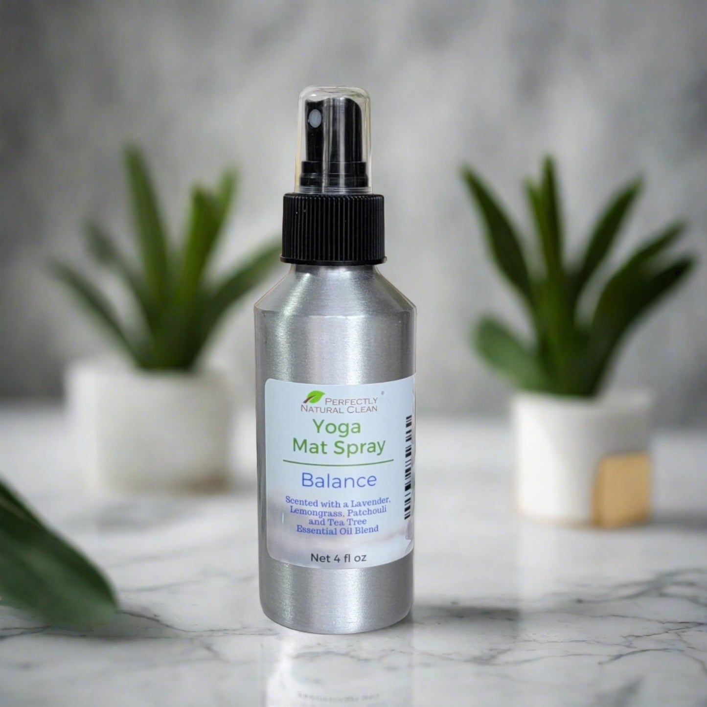 Yoga mat spray 4 oz, natural antibacterial spray for cleaning and refreshing yoga mats and gym equipment