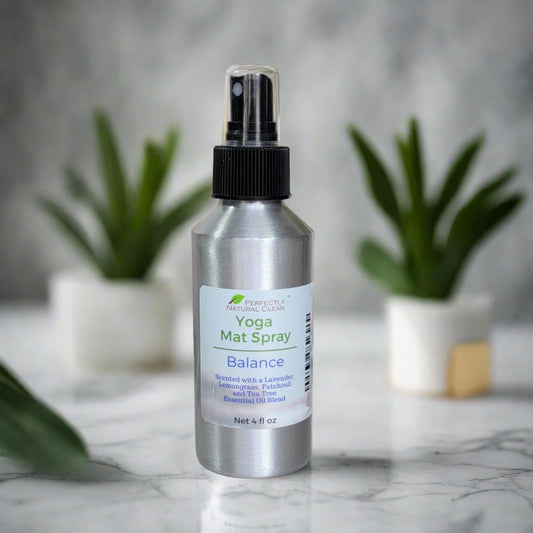 Yoga mat spray 4 oz, natural antibacterial spray for cleaning and refreshing yoga mats and gym equipment